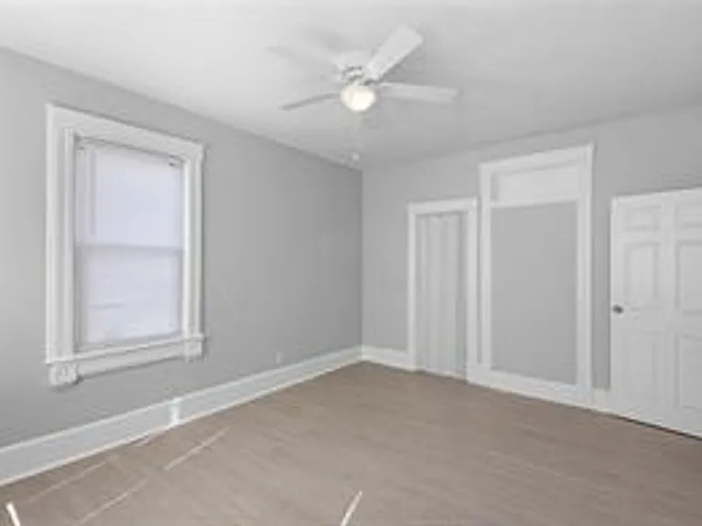653 29th St #B — Photo 16