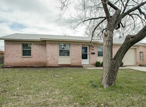 3rd image of 2504 Gregory Dr