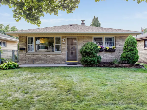 2029 S 107th St, West Allis, WI 53227