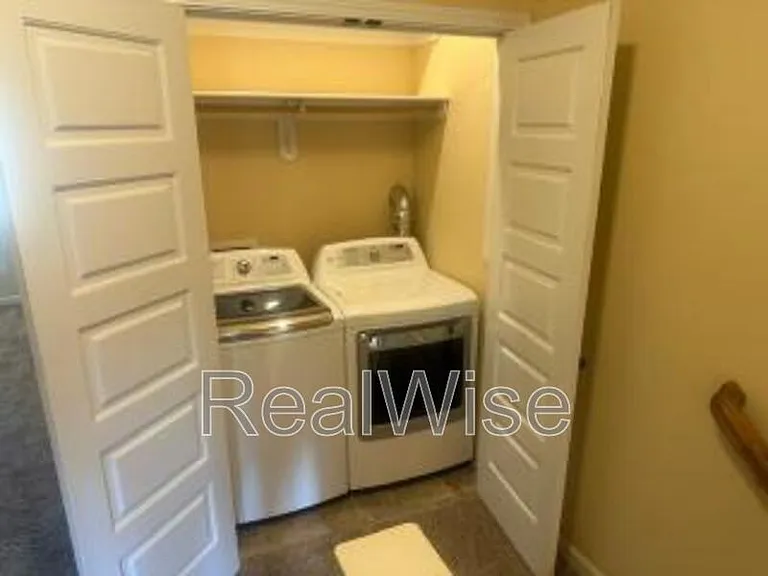1709 Softwood Way — Photo 30