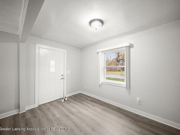 4th image of 2408 Dunlap St