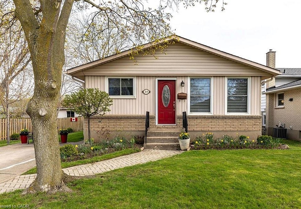 1st image of 39 Cedardale Ave