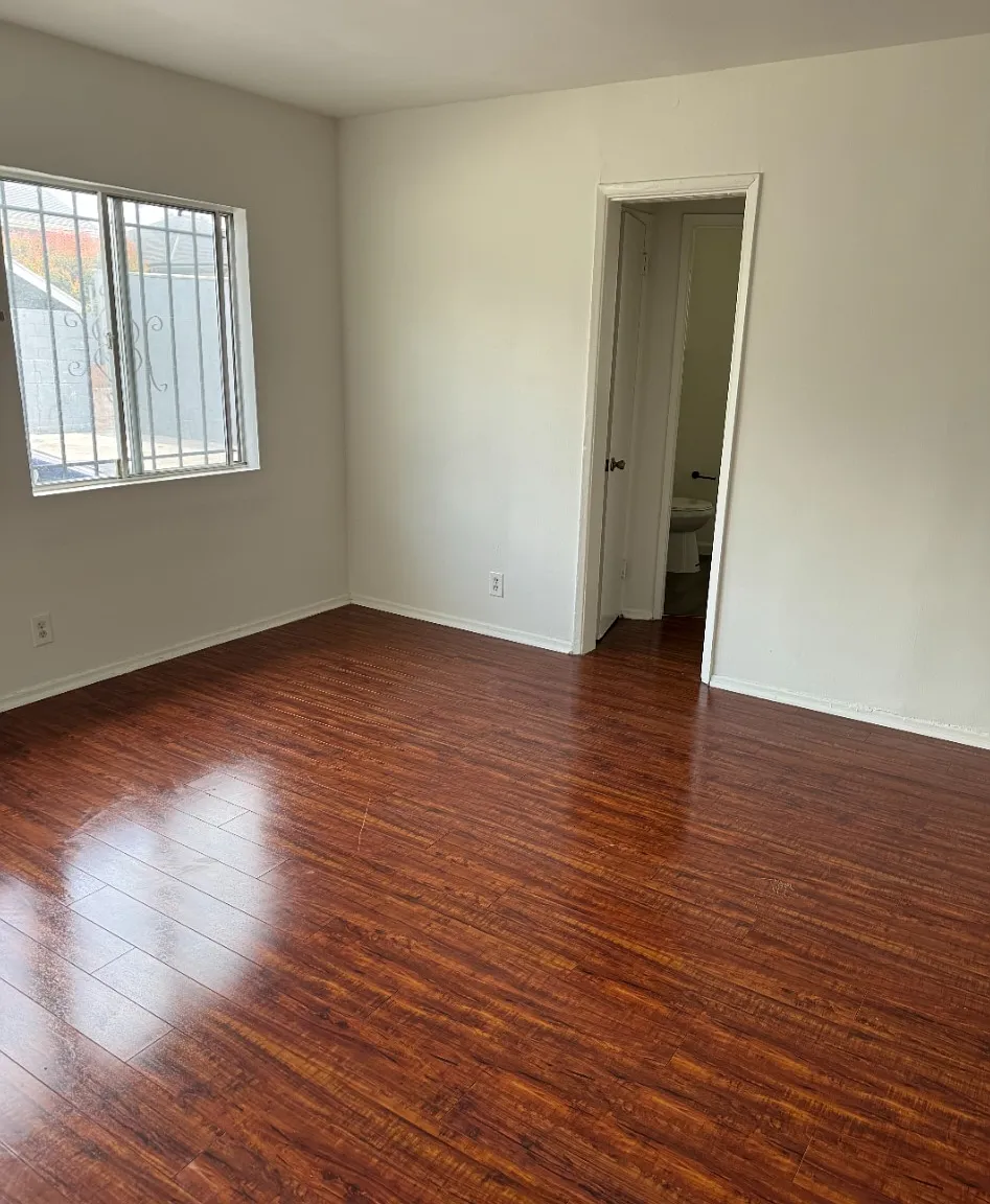 Studio, 400 sqft, $1,250 — Photo 1