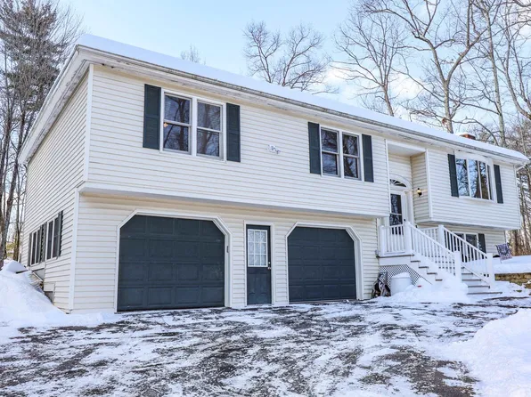 40 Joanne Drive, Hooksett, NH 03106