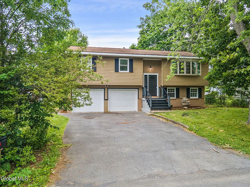 2nd image of 62 Green Island Avenue