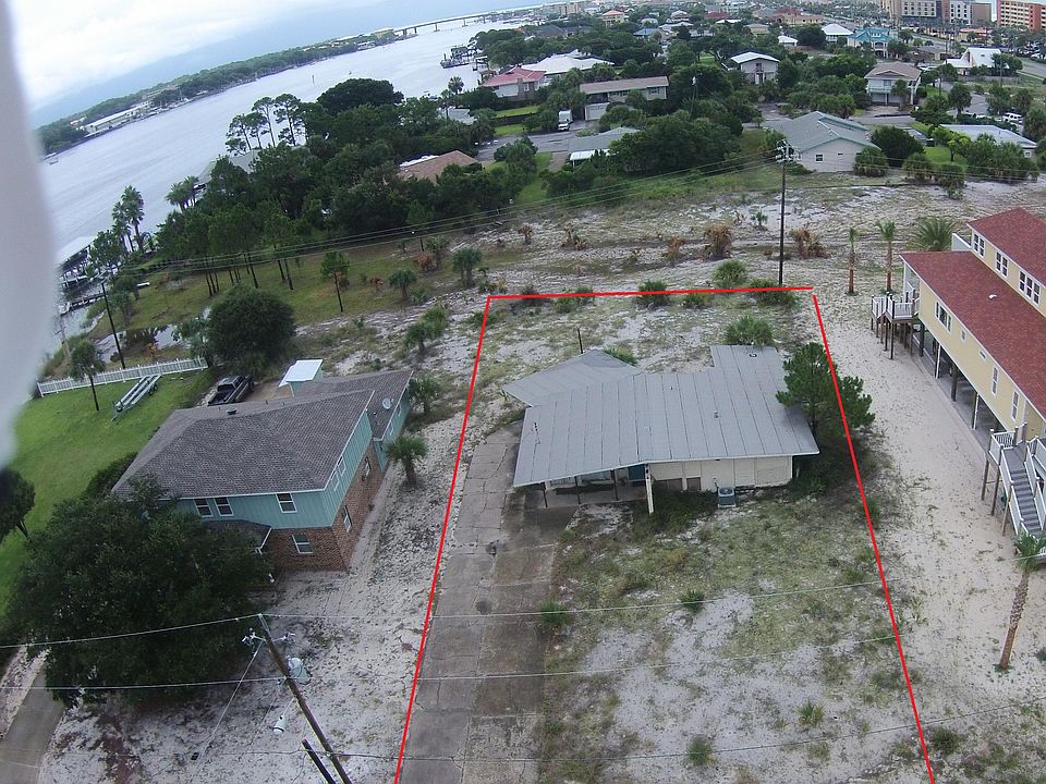 1st image of 605 Pelican Dr