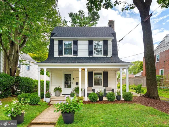 679 Cricket Ave, Ardmore, PA 19003