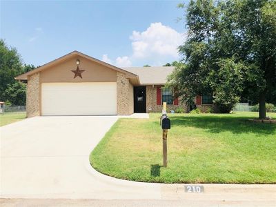 210 Palmer Dr, Comanche, TX, 76442