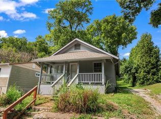 2608 Lyons St, Kansas City, MO 64117