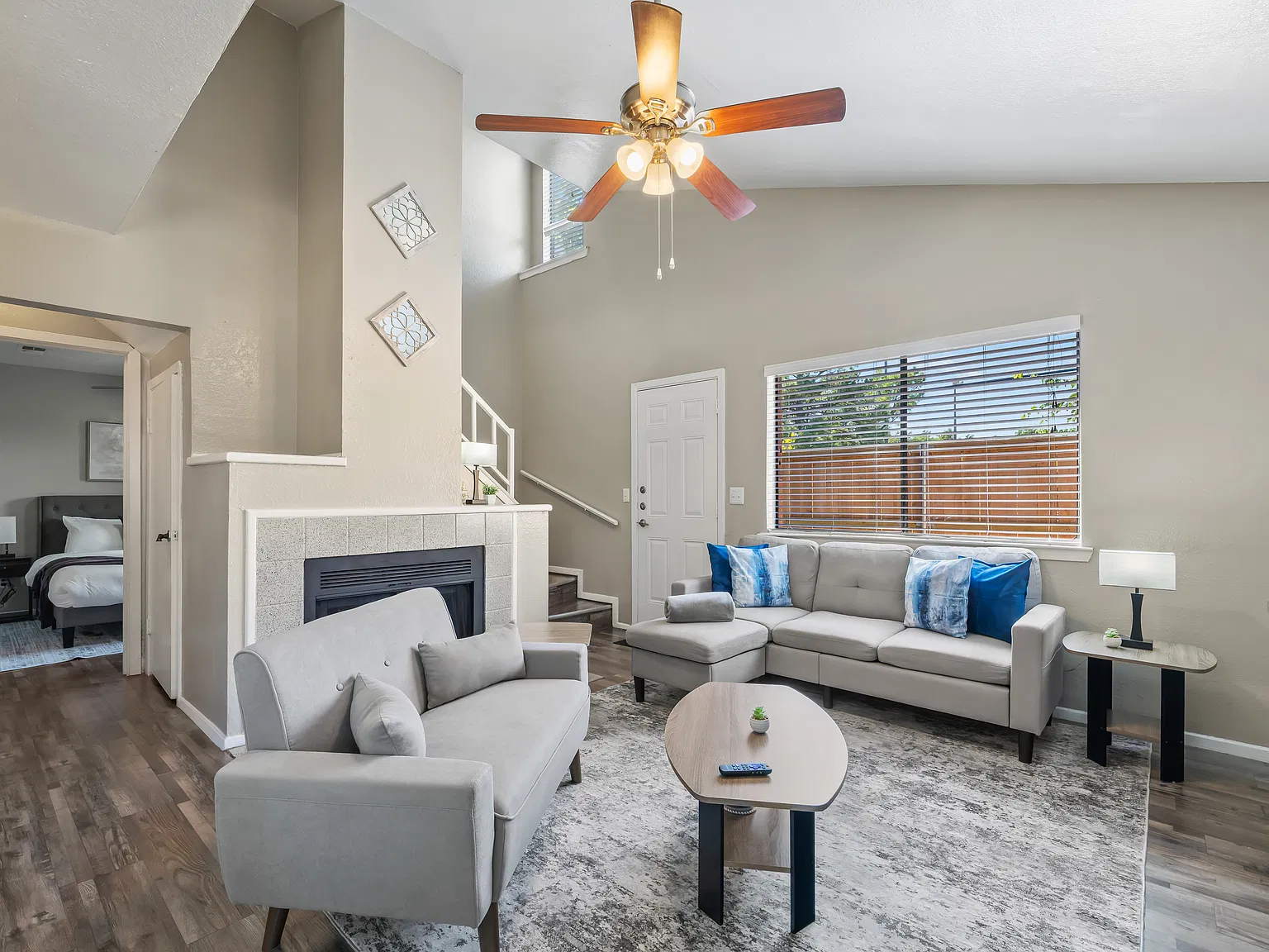 3 bed, 1200 sqft, $4,500 — Photo 1