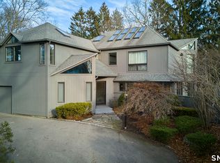 19 Money Point Road, Stonington, CT 06355