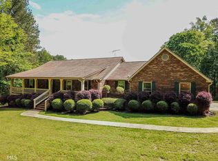 733 Minix Rd, Sharpsburg, GA 30277