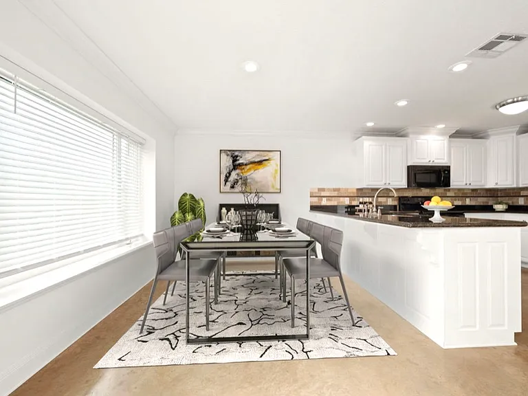 1810 W Hawthorne Rd #2 — Photo 5