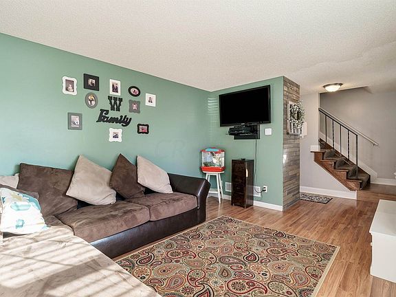 5th image of 5852 Sundrops Ave