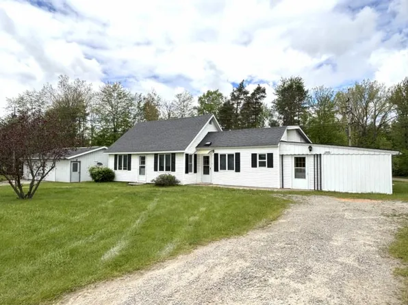 1995 E Dayton Rd, Caro, MI 48723