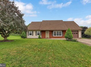 806 Fairlane Dr, Millersburg, PA 17061