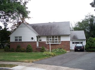 19 Fitting Pl, Nutley, NJ 07110