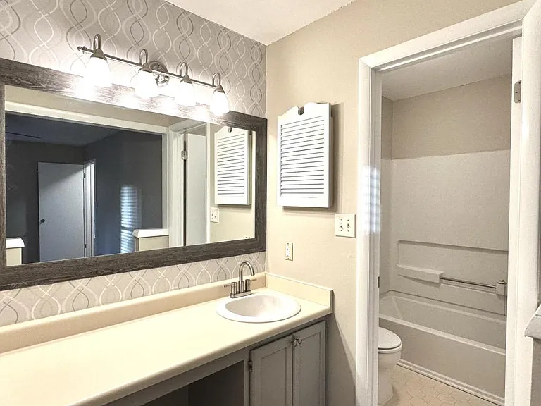 6716 Sandfield Ct — Photo 11