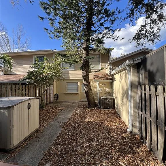 14627 Pine Glen Cir — Photo 19