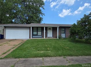3019 Oriental Dr, Florissant, MO 63031