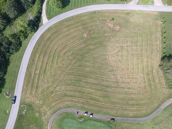 3rd image of 10041 Harrods Creek Dr