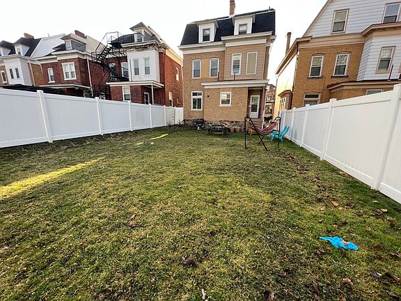 3rd image of 134 S Bryant Ave Floor 1