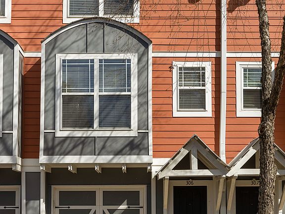 2nd image of 380 Grant Cir SE Unit 306
