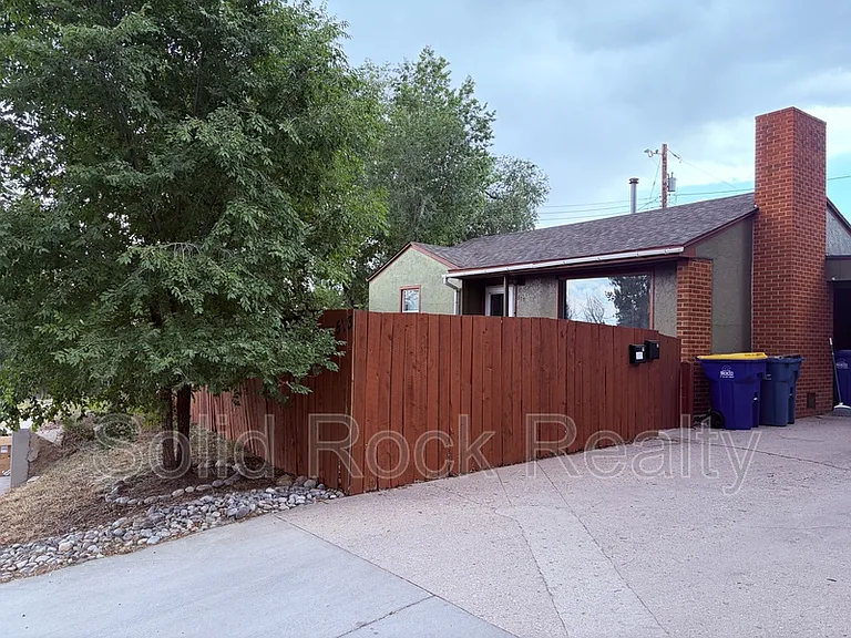 513 W Uintah St #1 — Photo 15