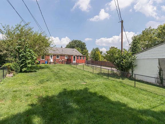 5th image of 1738-1740 Courtney Ave