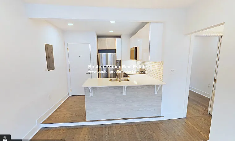 2 bed, 1.0 bath, $3,700 — Photo 2