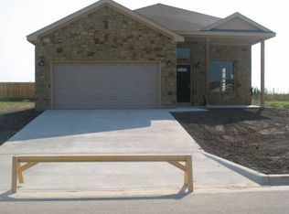 209 Geode Ln, Jarrell, TX 76537