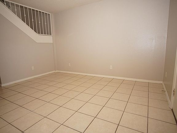 3rd image of 11021 Aqua Ct