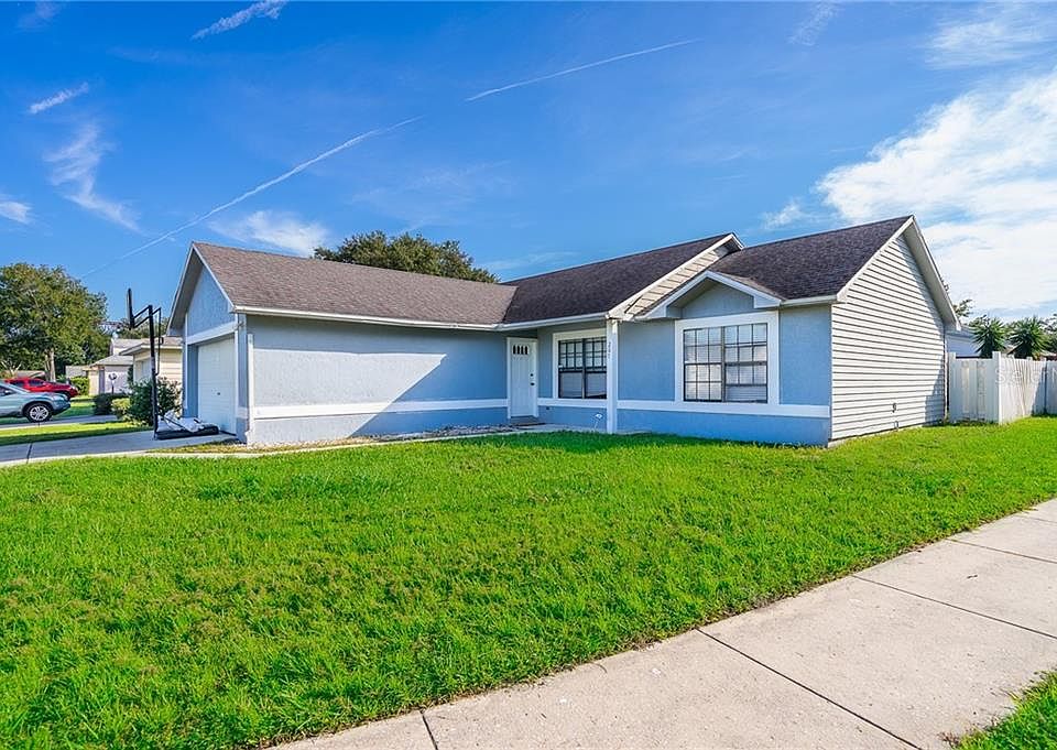 1st image of 207 S Aberdeen Cir