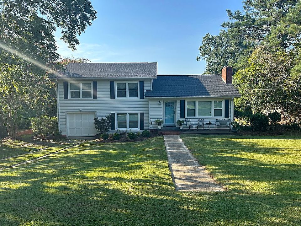 1st image of 105 Rose Dr