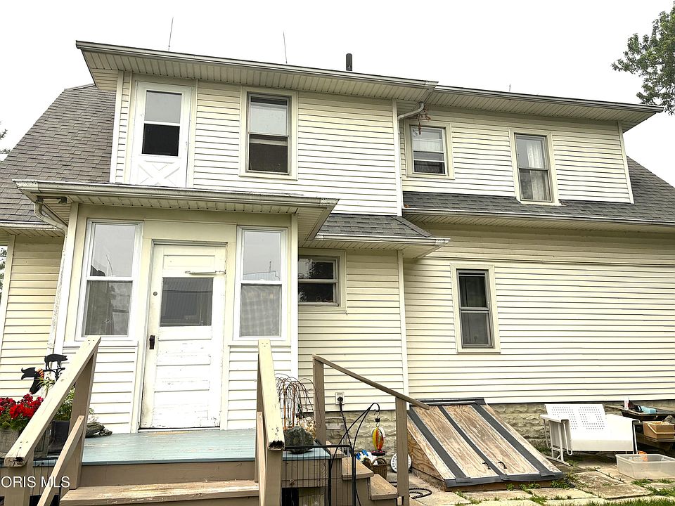 2nd image of 26702 Fostoria Rd