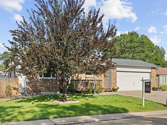 2nd image of 1685 Geneva Cir