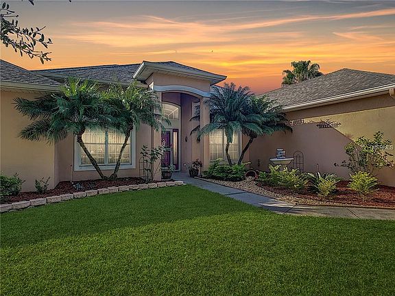 3rd image of 1026 Autumn Leaf Dr