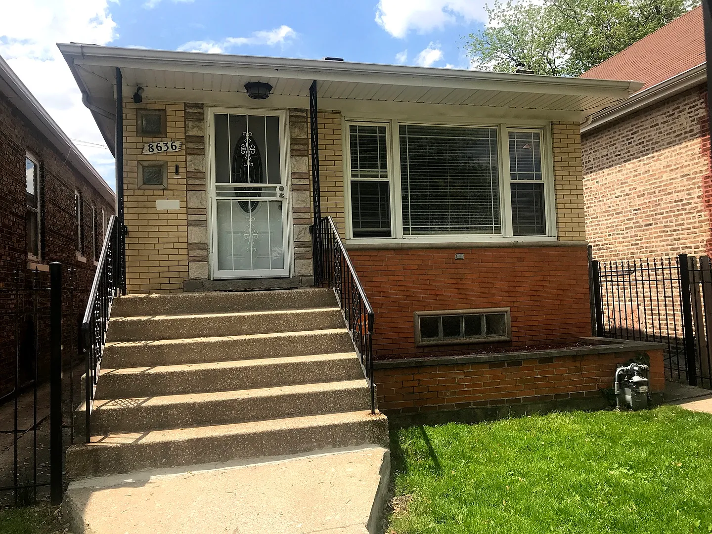 8636 S Justine St photo 1