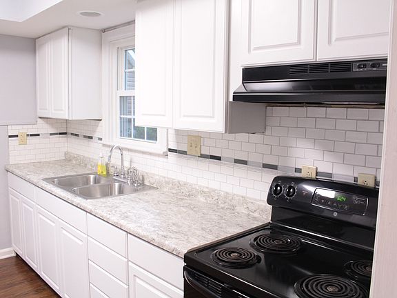 4th image of 1731 N Lynhurst Dr