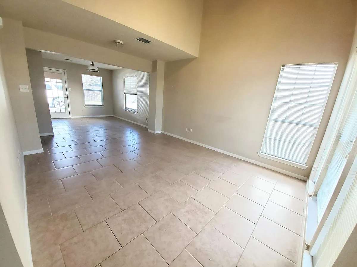 Living Room - 507 Thornton Ct