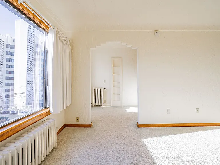 Franconia Apartments — Photo 9