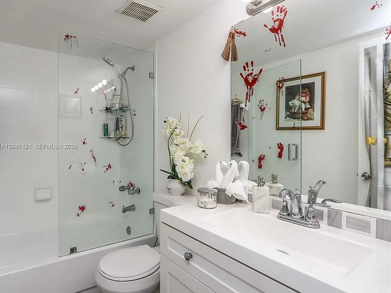 2055 SW 122nd Ave #306 — Photo 8