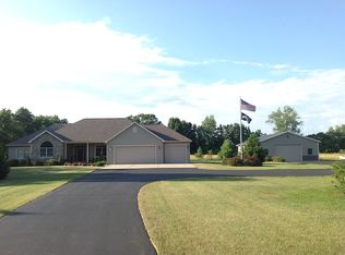 9458 W De Ave, Kalamazoo, MI 49009