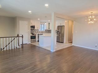 11 Anderson St UNIT A, Bethpage, NY 11714
