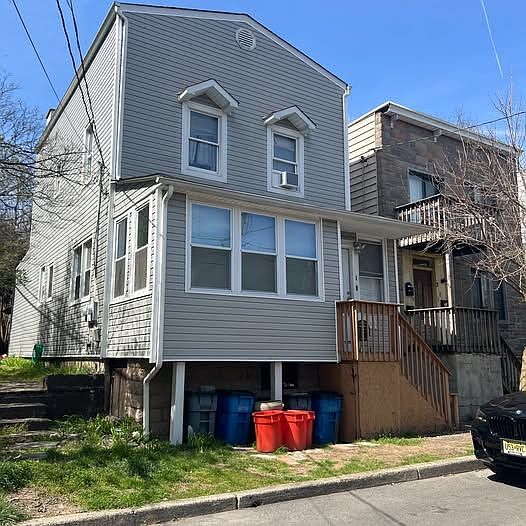 1st image of 1 Manhattan Pl #1