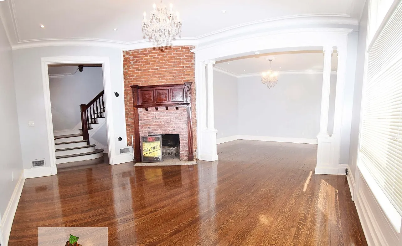 121 Murray St — Photo 1