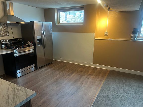 4th image of 74 Alpine Dr