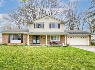 413 Dutch Mill Dr, Flushing, MI 48433