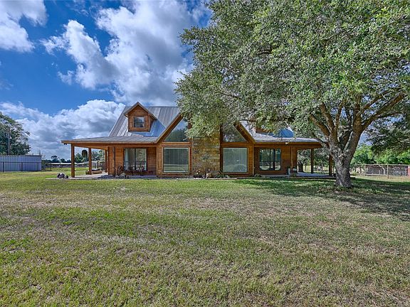 2nd image of 3090 Old Navasota Rd