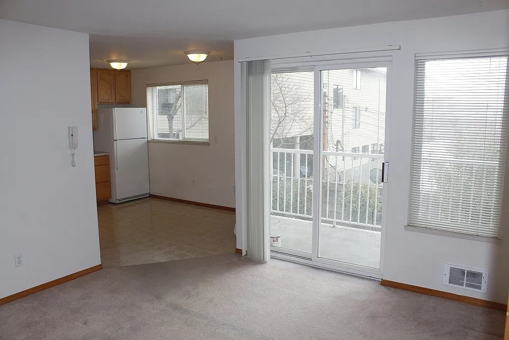 1531 — Photo 2